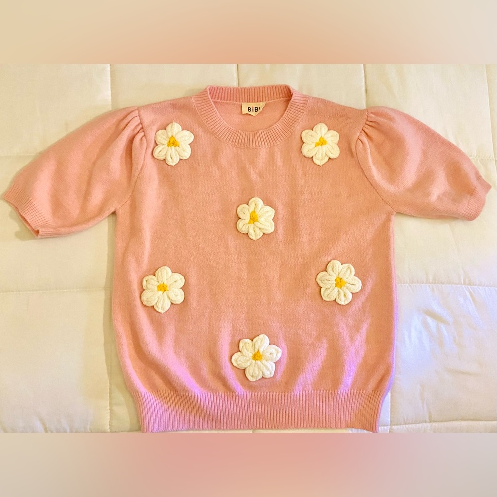 Bibi Floral Pink Short Sleeve Sweater White 3D Crochet Flowers Boho NWOT Medium